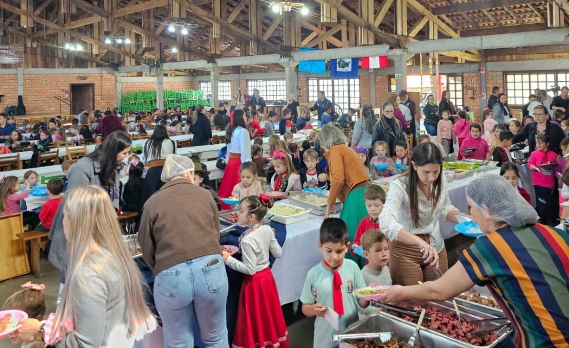 Comunidade escolar celebra o Dia do Gaúcho em Salgado Filho