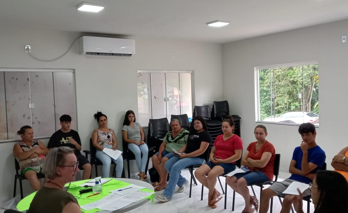 Reunião com os jovens aprendizes marca início de uma nova etapa