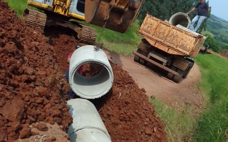 Conclusão das Obras de Limpeza, Cascalhamento e Tubulação na Estrada que liga São Brás a Bom Jesus do Sul